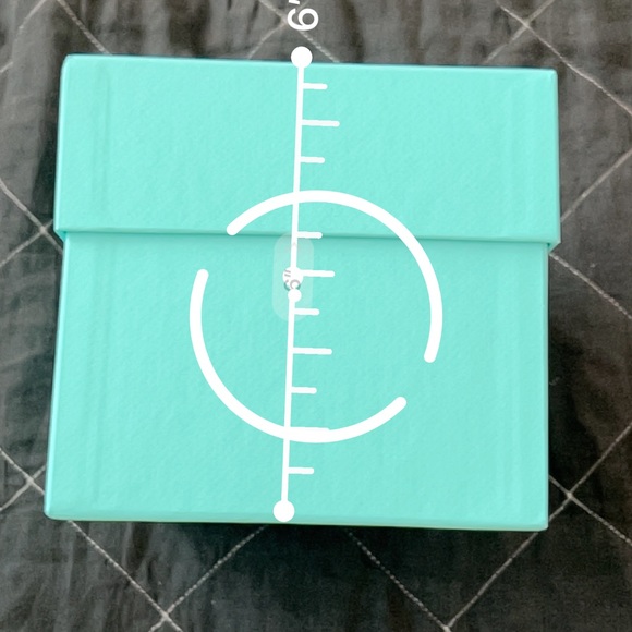 Large Tiffany’s gift box, bag and ribbon - Picture 7 of 8